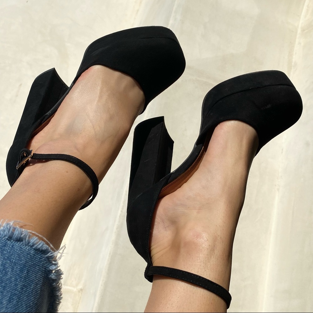 ASOS Platform Mary Janes - Versace Wannabes